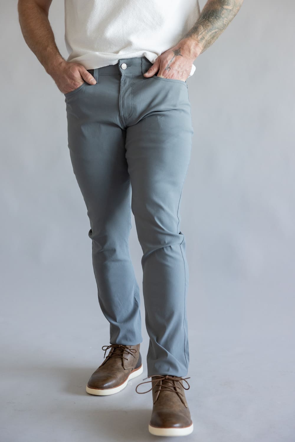 Tailor Vintage Slim Fit Performance 5-Pocket Pants for Men in Grey | T   Glik's
