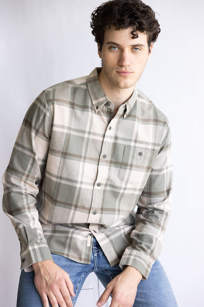 Weatherproof Vintage Brushed Flannel Shirt for Men in Kalamata Green