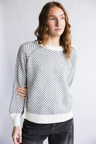 Textured Reglan Sleeve Sweater for Women in Charcoal