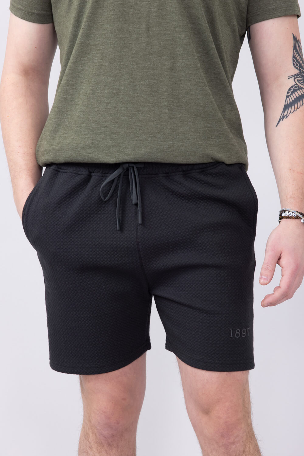 1897 Active Diamond Stretch Shorts for Men in Charcoal | MP923