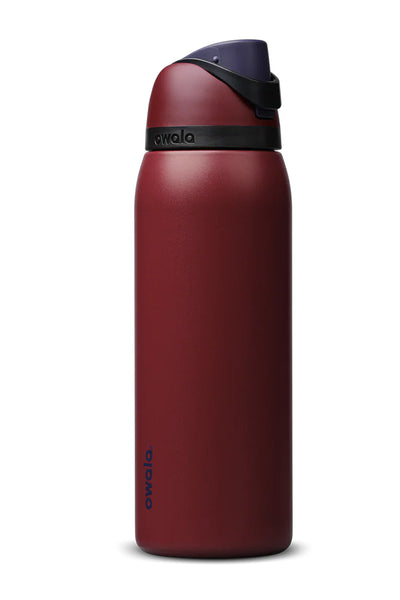Owala FreeSip 32 oz Stainless Steel Water Bottle in Burgundy Bay