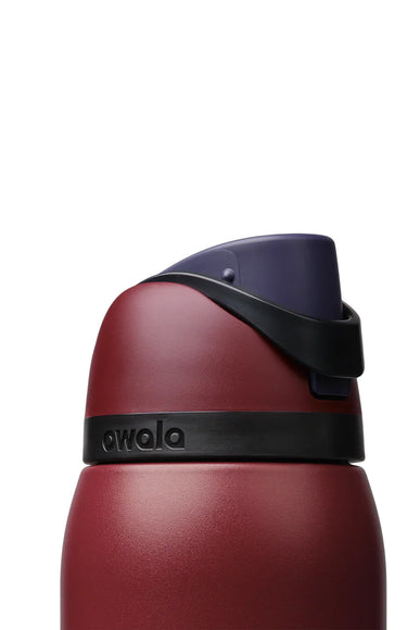 Owala FreeSip 32 oz Stainless Steel Water Bottle in Burgundy Bay