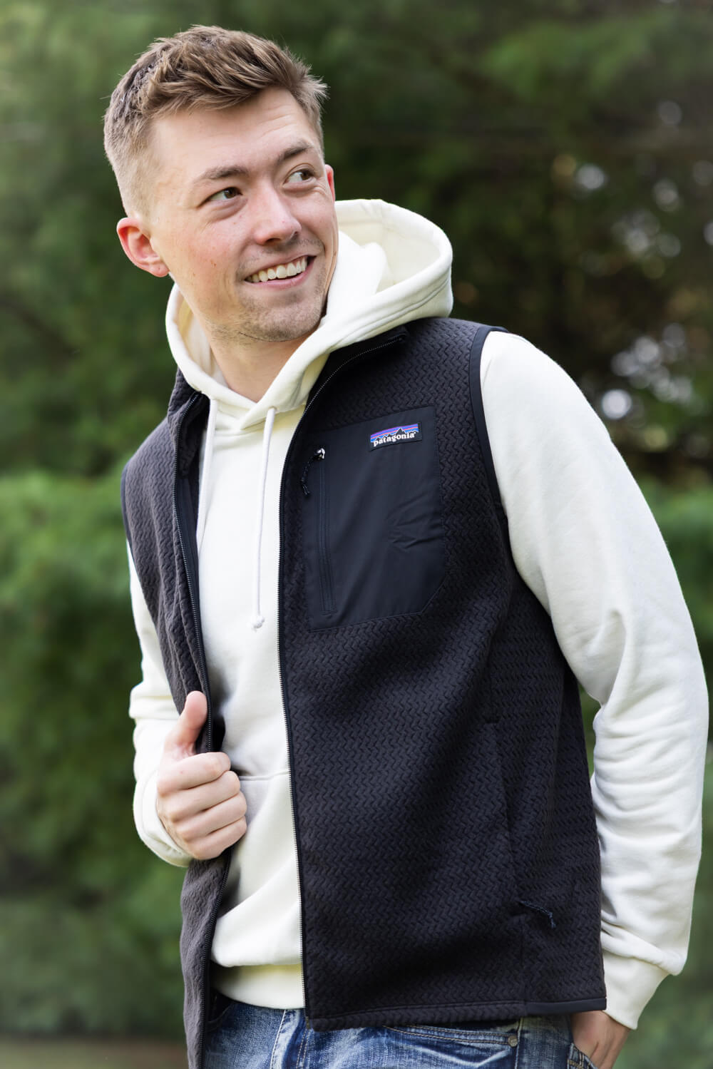 Patagonia Men's R1 Air Vest in Black | 40285-BLK BLACK – Glik's