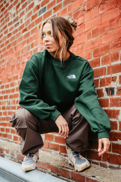 The North Face Evolution Oversized Crew Sweatshirt for Women in Green