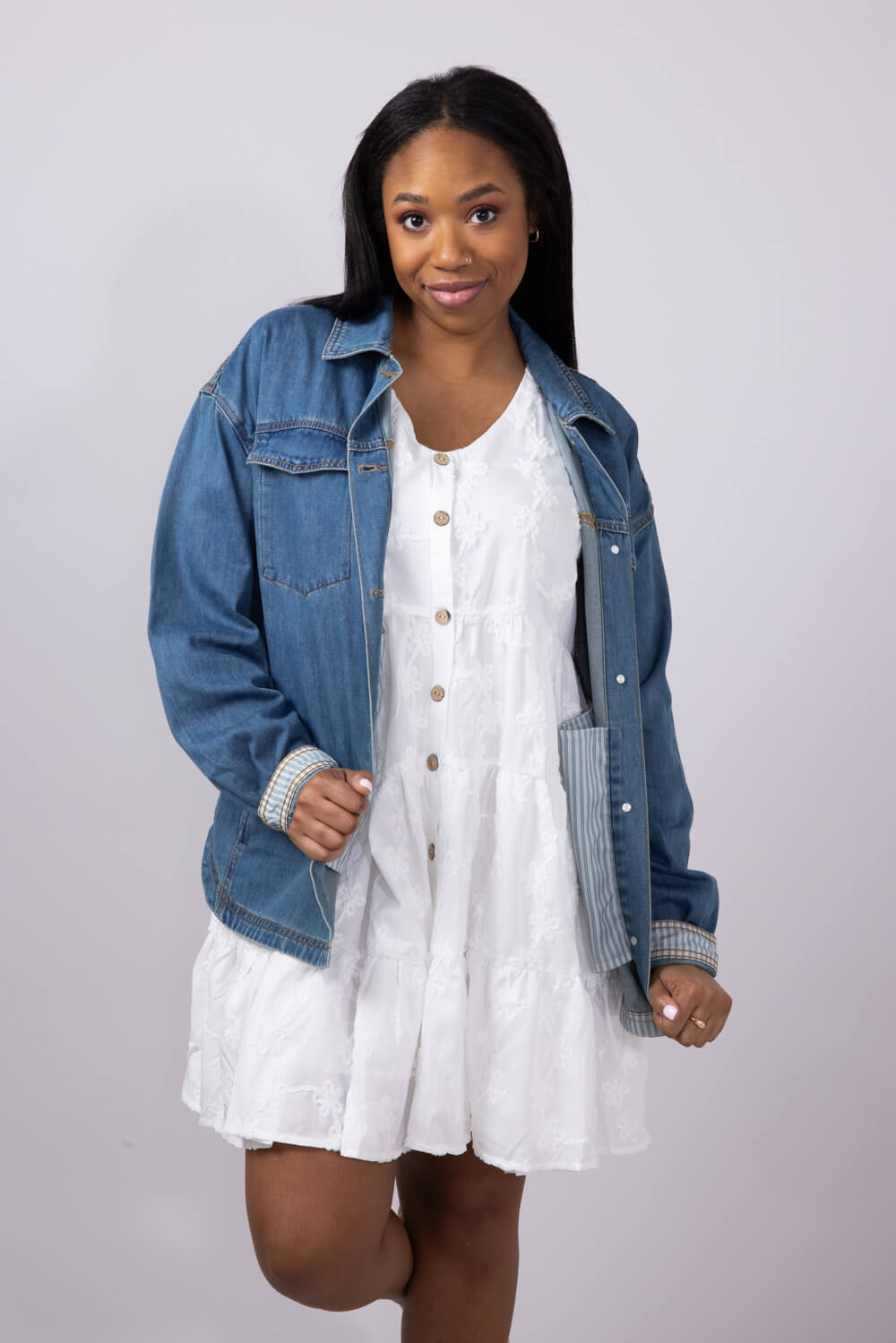 Thread & Supply Miriam Denim Jacket for Women in Medium Wash at Glik's , M Thread & Supply Miriam Denim Jacket for Women in Medium Wash at Glik's , M