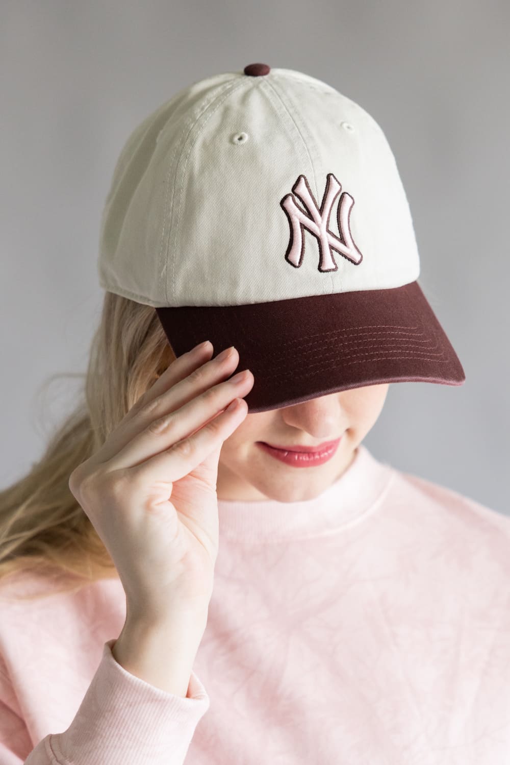 47 New York Yankees Clean Up Hat in Burgundy and Pink