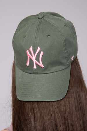 47 New York Yankees Clean Up Hat in Moss Green | B-RGW17GWSNL-MS