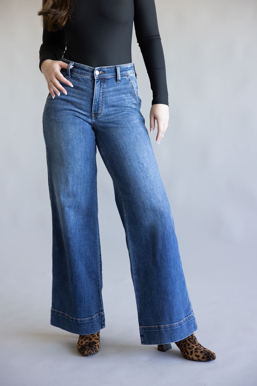 Judy Blue Mid Rise Retro Wide Leg Jeans for Women