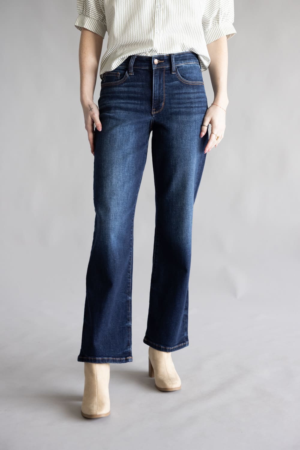 Judy Blue Mid Rise Straight Jeans for Women | 82679REG-SHORT – Glik's