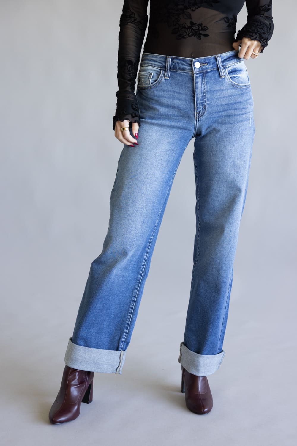 001-KANCAN-HIGH-RISE-DARK-WASH-CUFFED-WIDE-LEG-CLEAN-JEANS-KC20083M