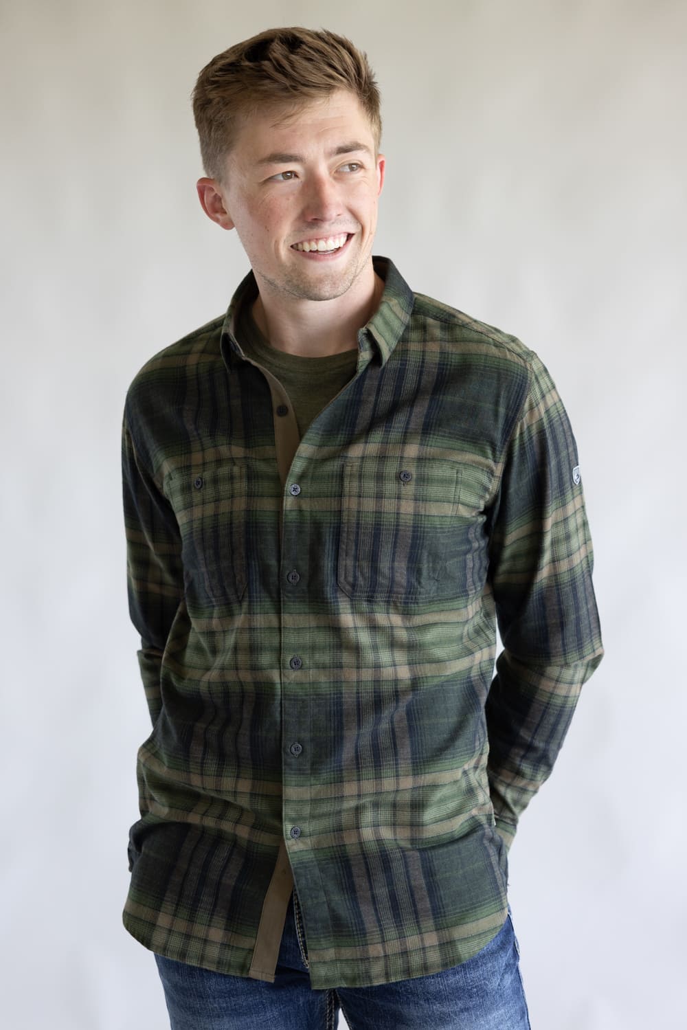 Kuhl Fugitive Flannel Shirt for Men in Dark Forest
