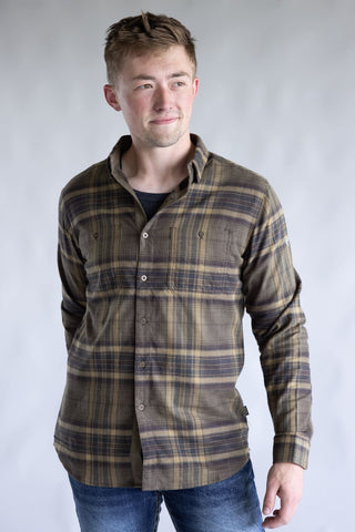 Kuhl Fugitive Flannel Shirt for Men in Roasted Barley