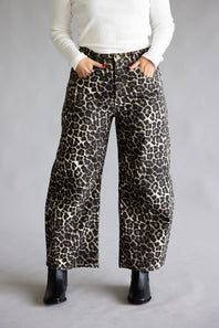 Leopard Printed Barrel Jeans for Women in Mocha