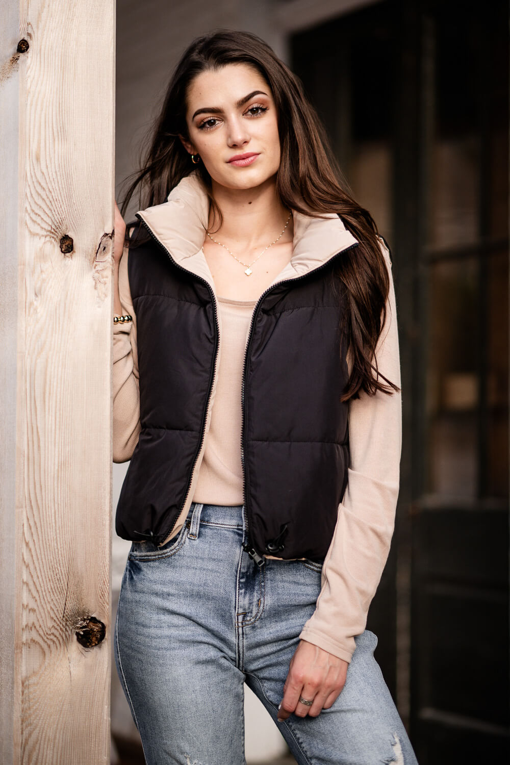 Love Tree Cropped Reversible Puffer Vest for Women in Black/Beige