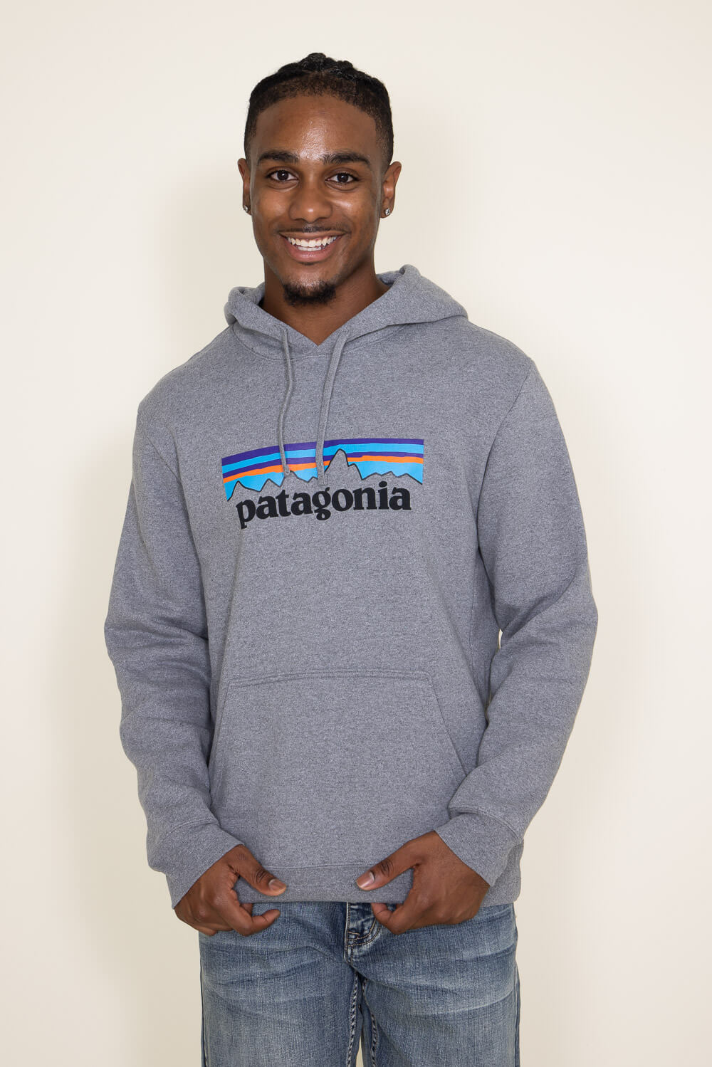 Patagonia Men’s P-6 Logo Uprisal Hoodie in Grey