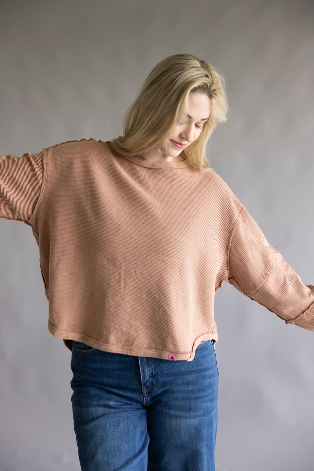  Simply Southern Sabrina Pullover Crewneck for Women in Umber 