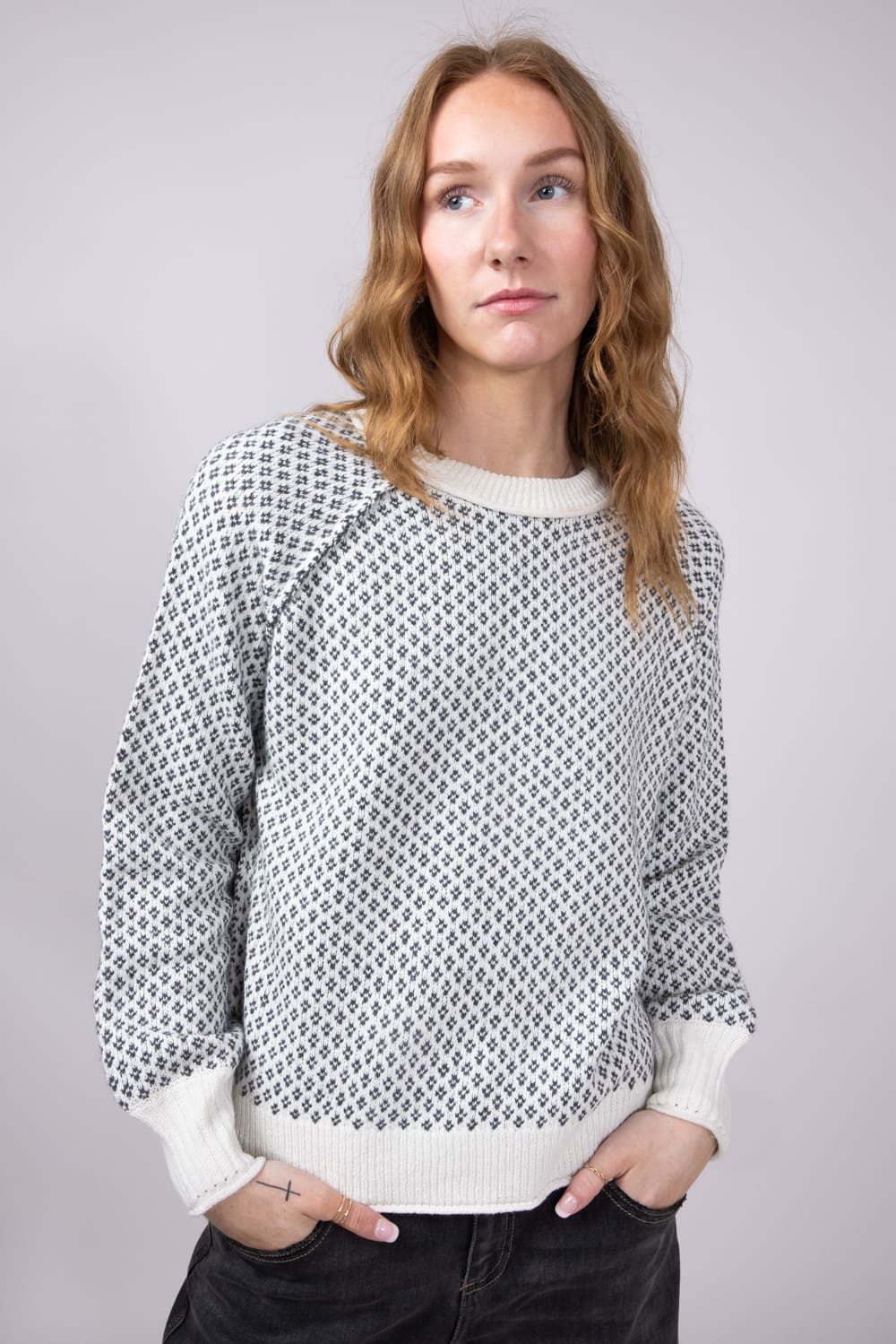 Textured Reglan Sleeve Sweater for Women in Charcoal