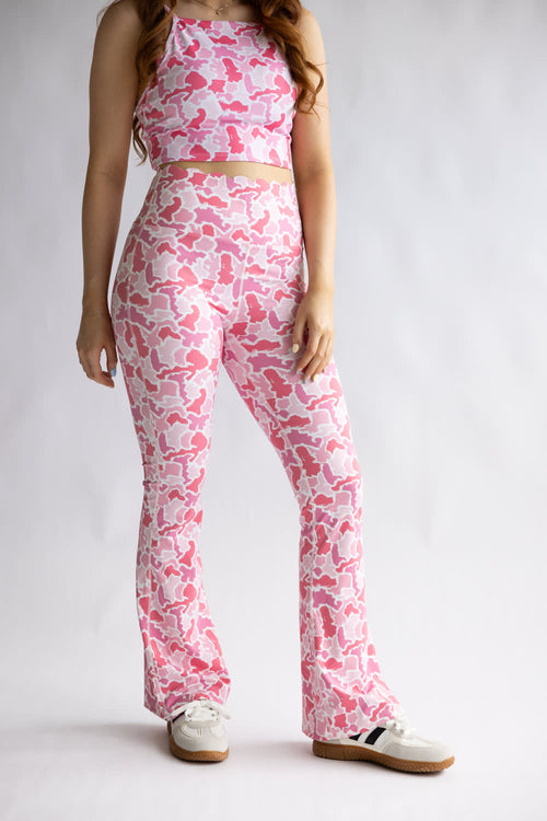 Simply Southern Scalloped Flare Leggings for Women in Pink Camo