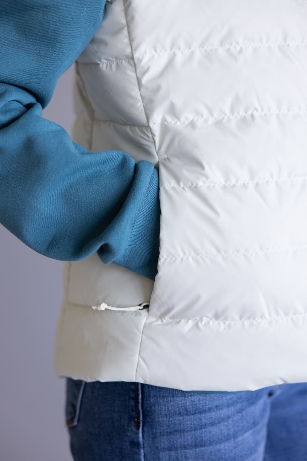 The North Face Aconcagua 3 Vest for Women in White Dune