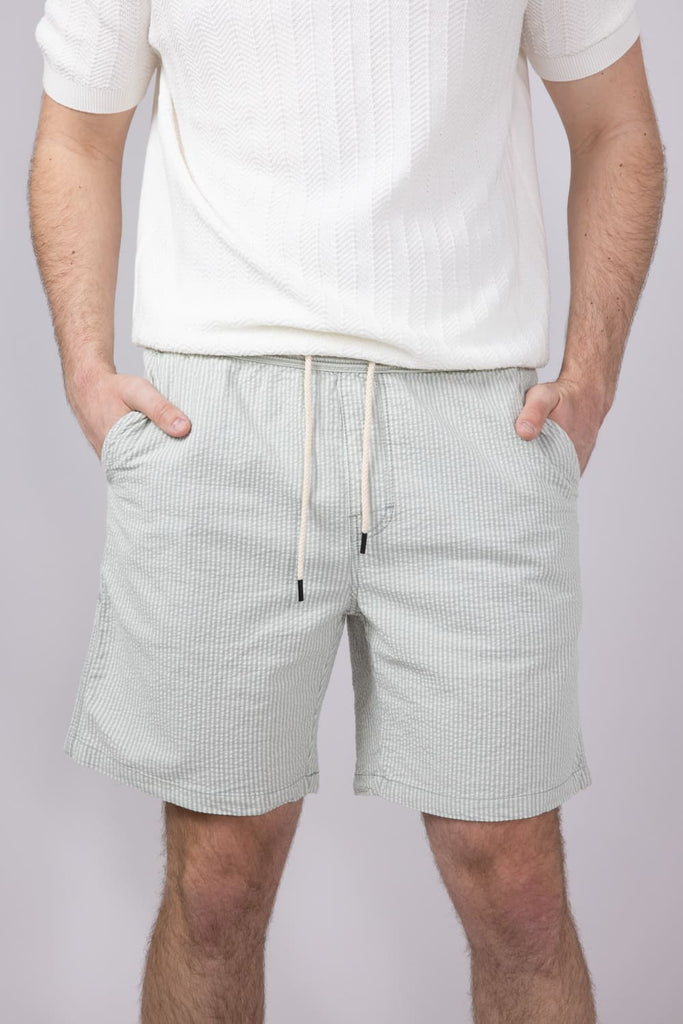Union Paloma Seersucker 8” Shorts for Men in Aloe | H181K2T Union Paloma Seersucker 8” Shorts for Men in Aloe | H181K2T