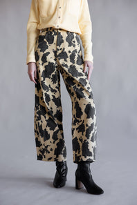 001-VERY-J-COW-PRINT-BARREL-DENIM-PANT-IN-TAUPE-COW-NP70891-TAUPECOW