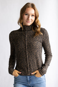 Fitted Knit Top for Women in Leopard
