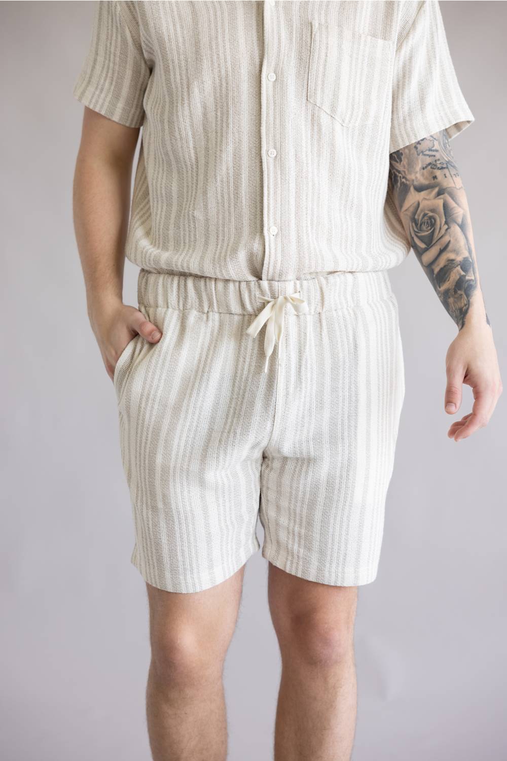 Vintage Summer Basketweave Shorts for Men in Tan