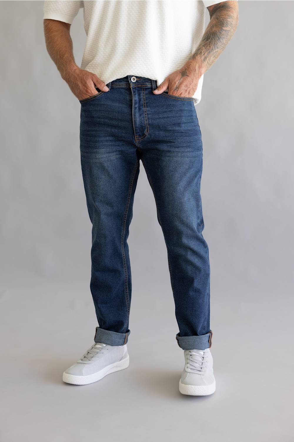 Weatherproof Vintage Athletic Tapered Jeans for Men in Moss Fade