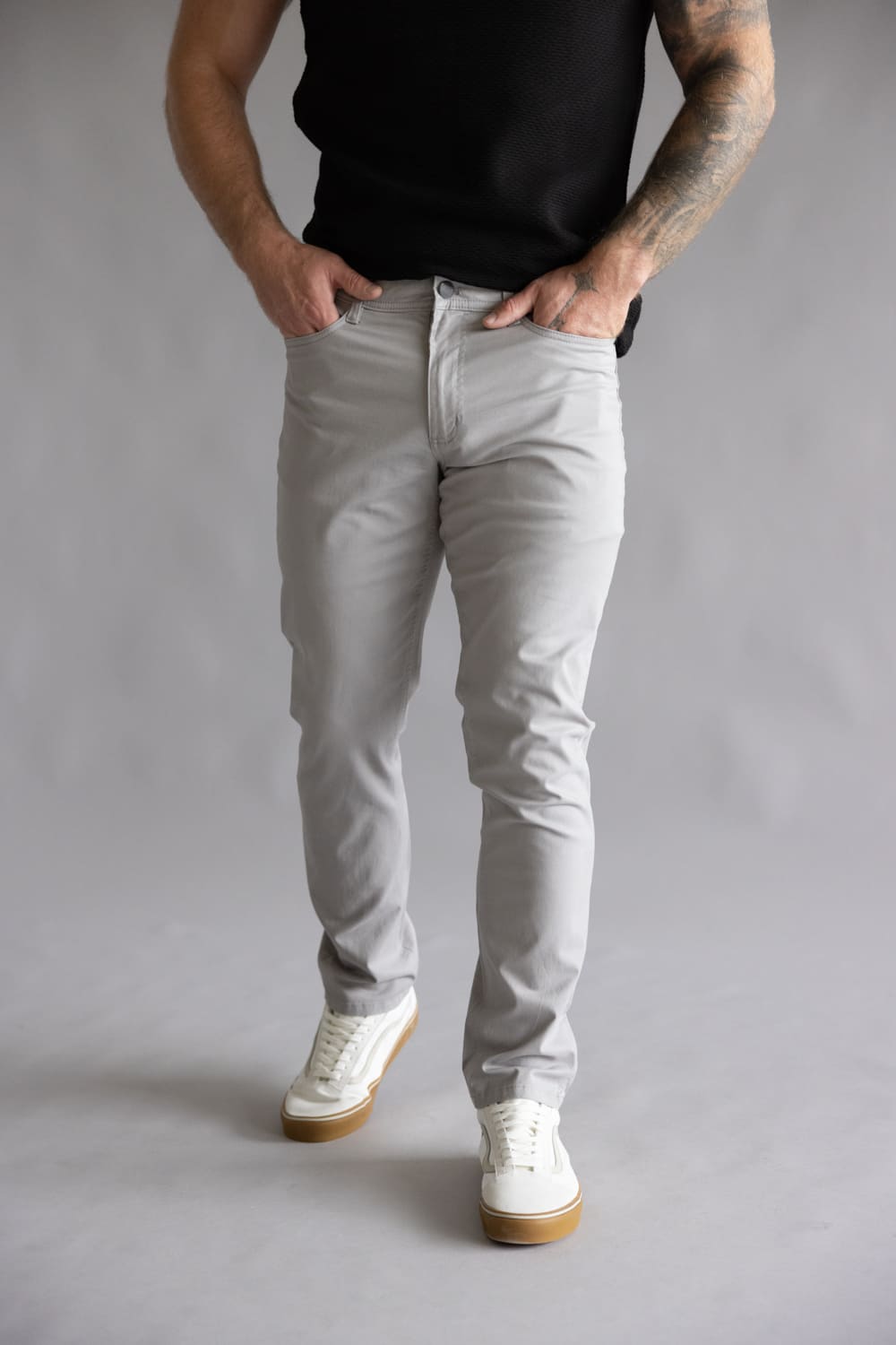 Copper &amp; Oak Leaders Pants for Men in Grey Key