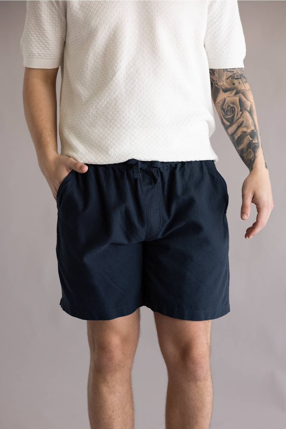 Weatherproof Vintage Linen Shorts for Men in Navy