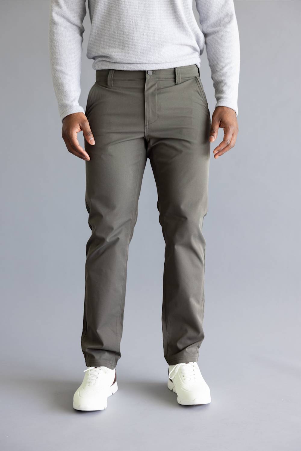 Weatherproof Vintage Tech Utility Pants for Men in Military Green