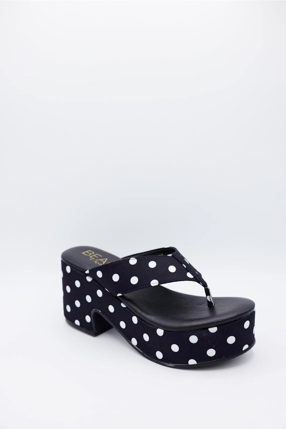 Beach by Matisse Bonnie Platform Sandals for Women in Black/White