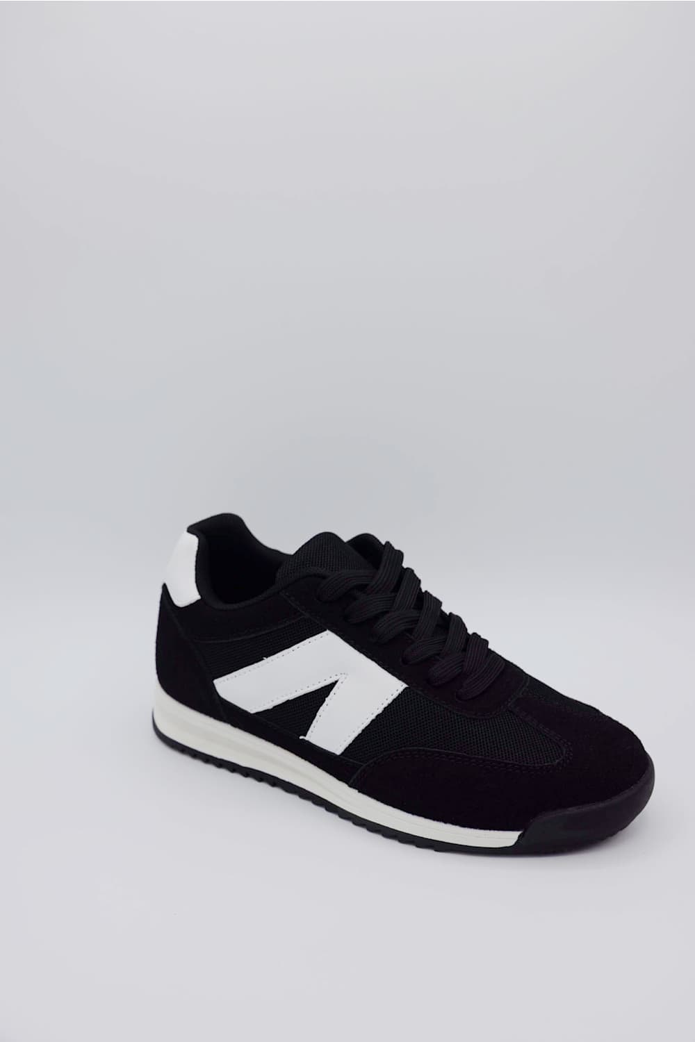  Berness Leena Sneakers for Women in Black