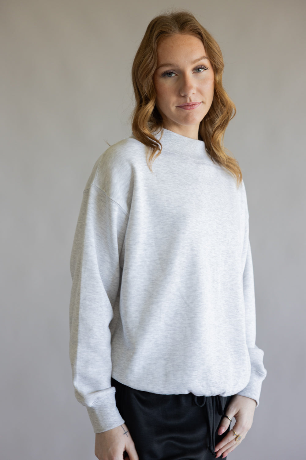 1897 Active Oversized Mock Neck Fleece Sweatshirt for Women in Ice Grey