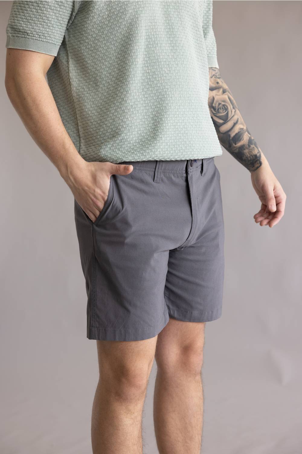 1897 Original Stretch Cotton Shorts for Men in Magnet
