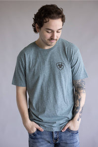 Ariat Banner Badge T-Shirt for Men in Ice Berg