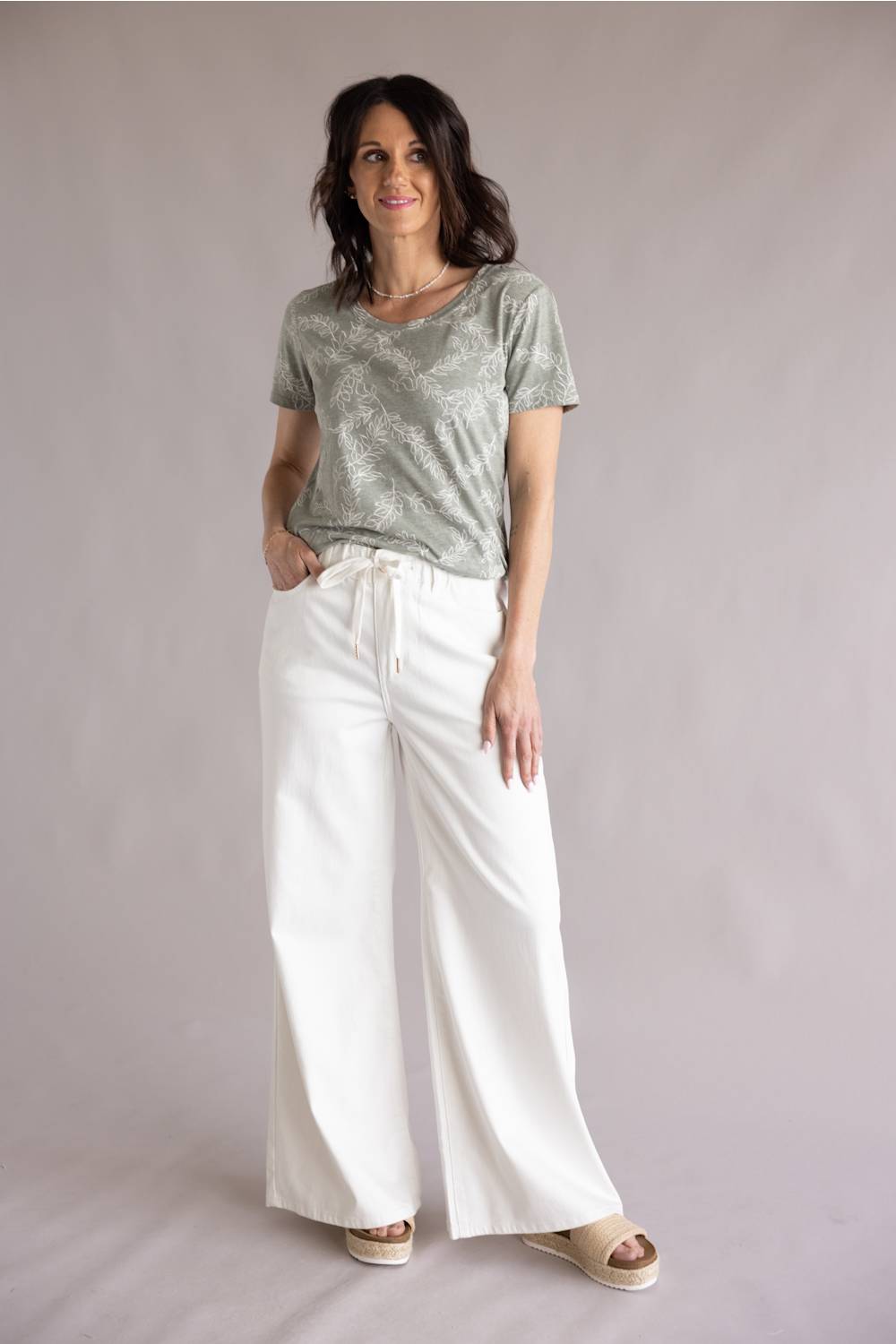 C&C California Karlie Printed Tee for Women in Vetiver Viney Leaves