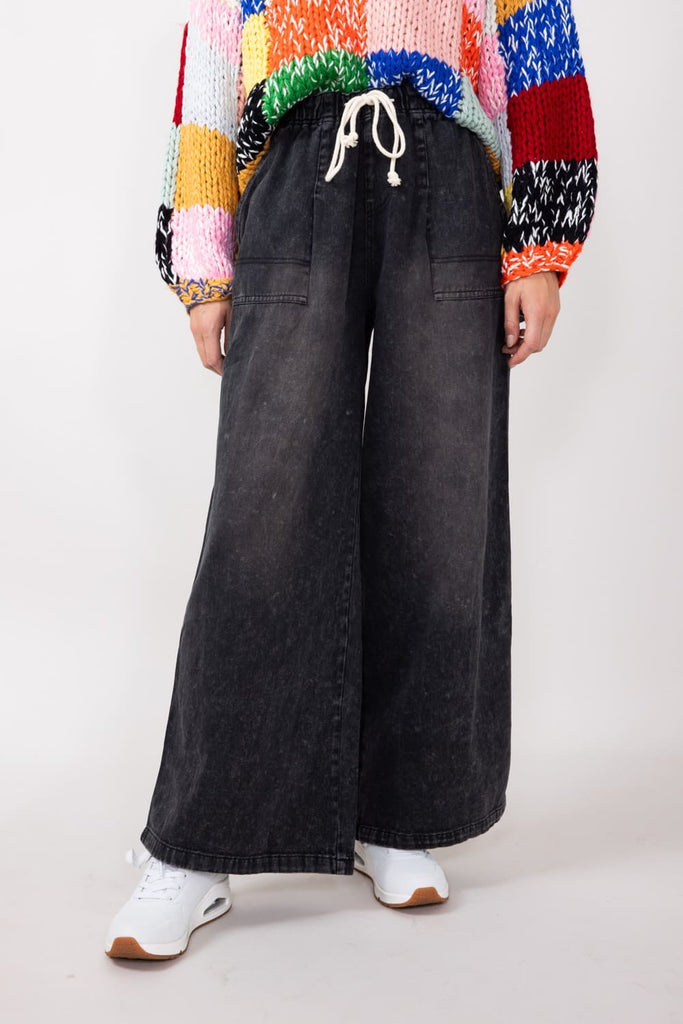 【BAON】Nakai Carpenter Wide Denim Pants Carpenter Wide Leg Denim Pants for Women in Charcoal