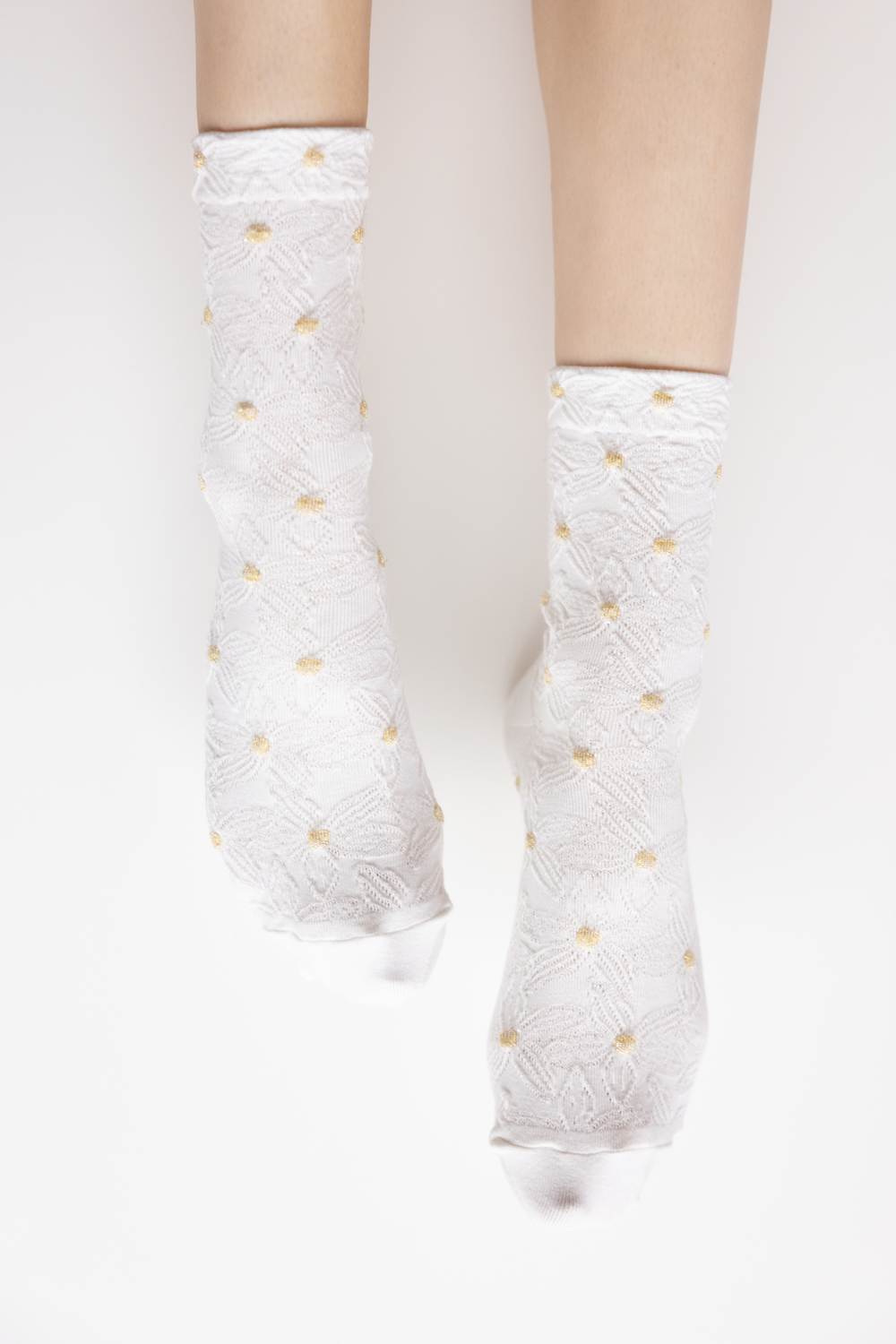  Embossed Floral Crew Socks for Women in White 
