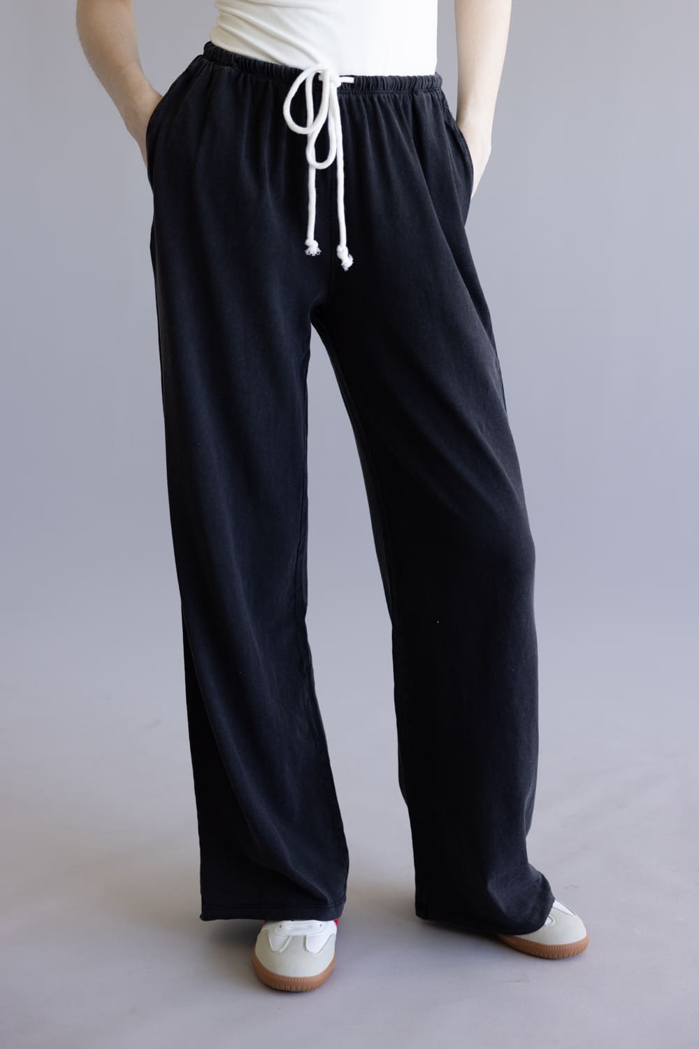 Mineral Wash Drawstring Cotton Pants for Women in Black