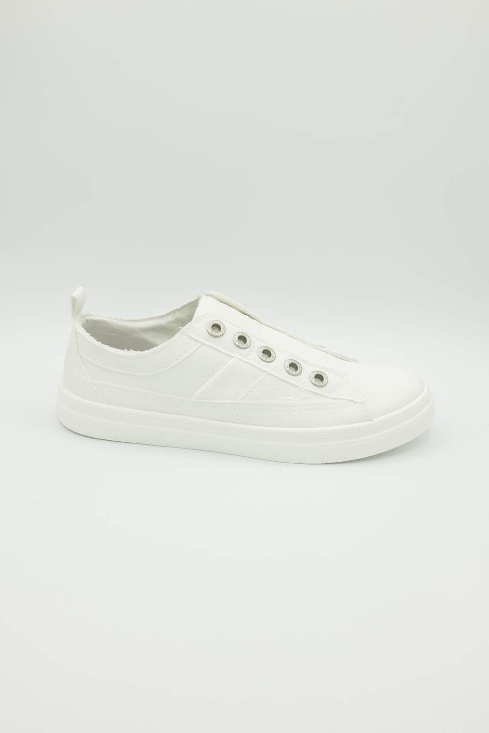 Blowfish Malibu Hangout Slip On Sneakers for Women in White | J8827F3-WHITE