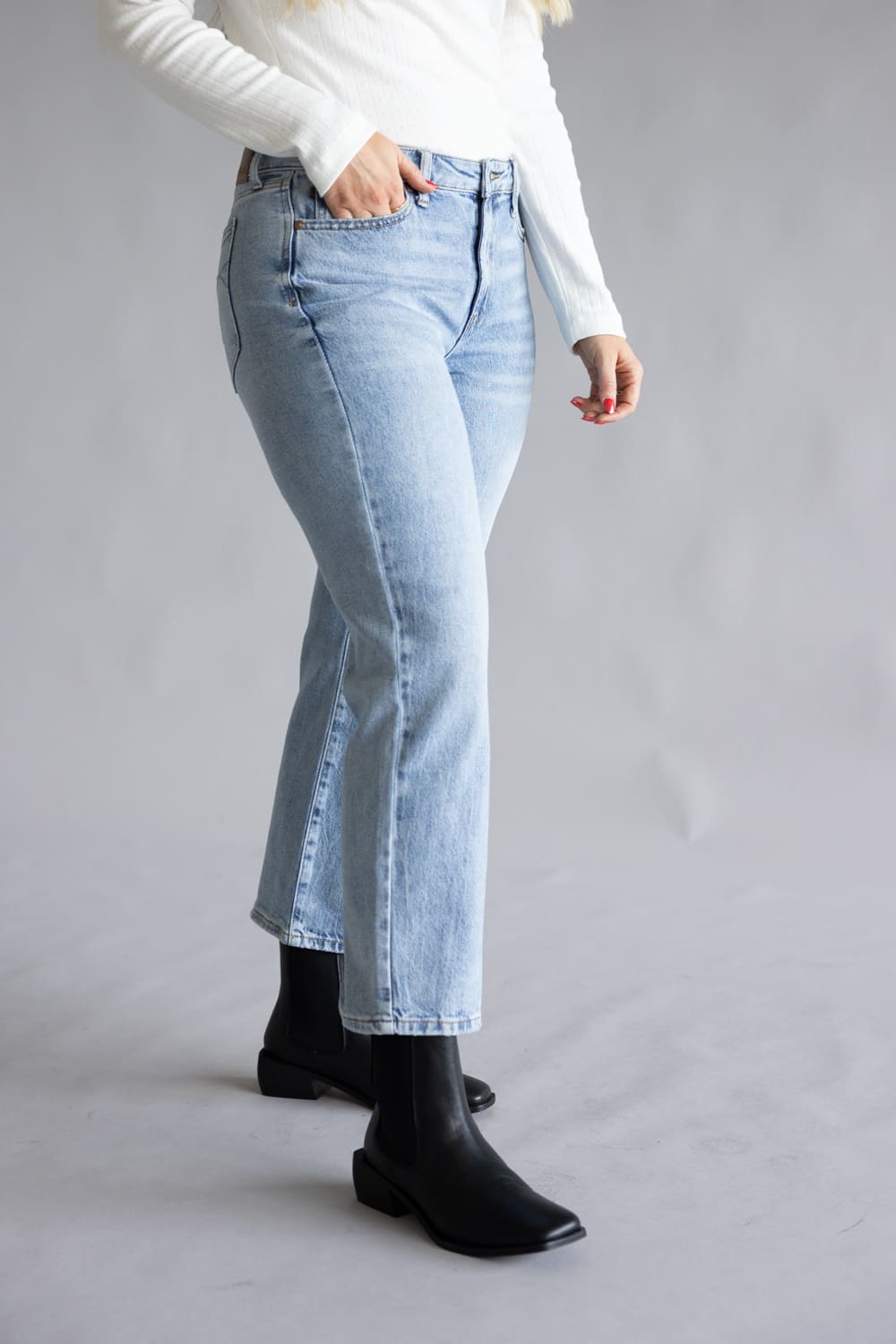 Judy Blue Mid Rise Rigid Magic Straight Petite Jeans for Women