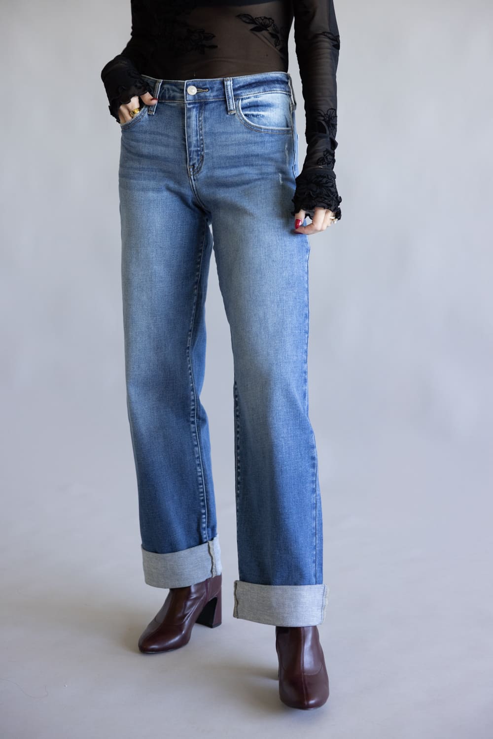 001-KANCAN-HIGH-RISE-DARK-WASH-CUFFED-WIDE-LEG-CLEAN-JEANS-KC20083M
