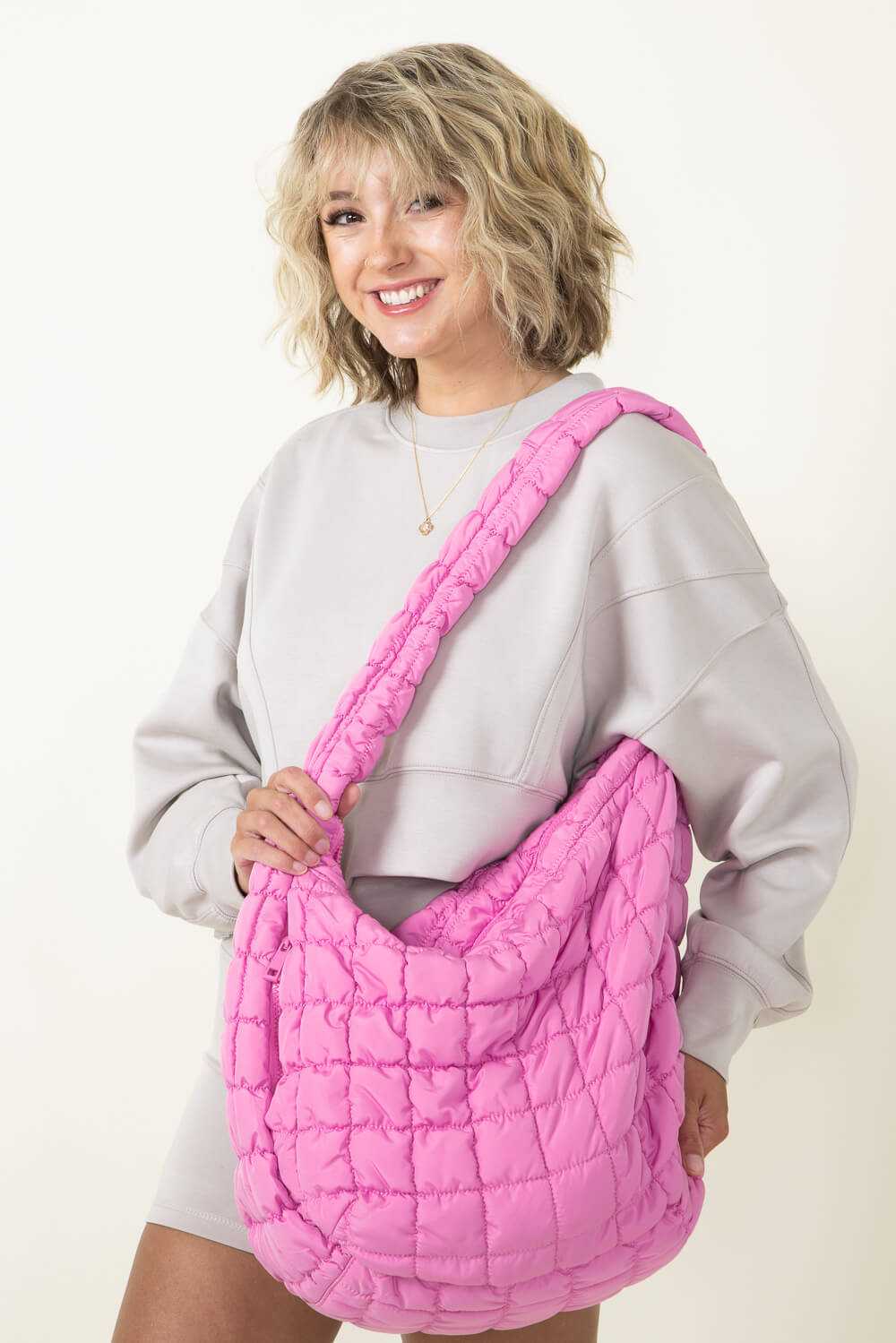 【AAKE】GLOSSY PADDED BIG BAG Amazon.com: Puffer Tote Bag Women's Glossy Quilted Zipper