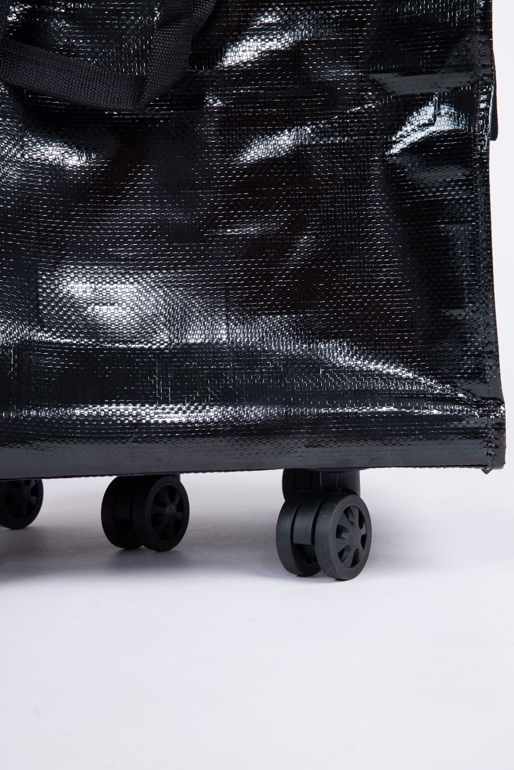 Simply Southern Rolling Tote Bag in Black