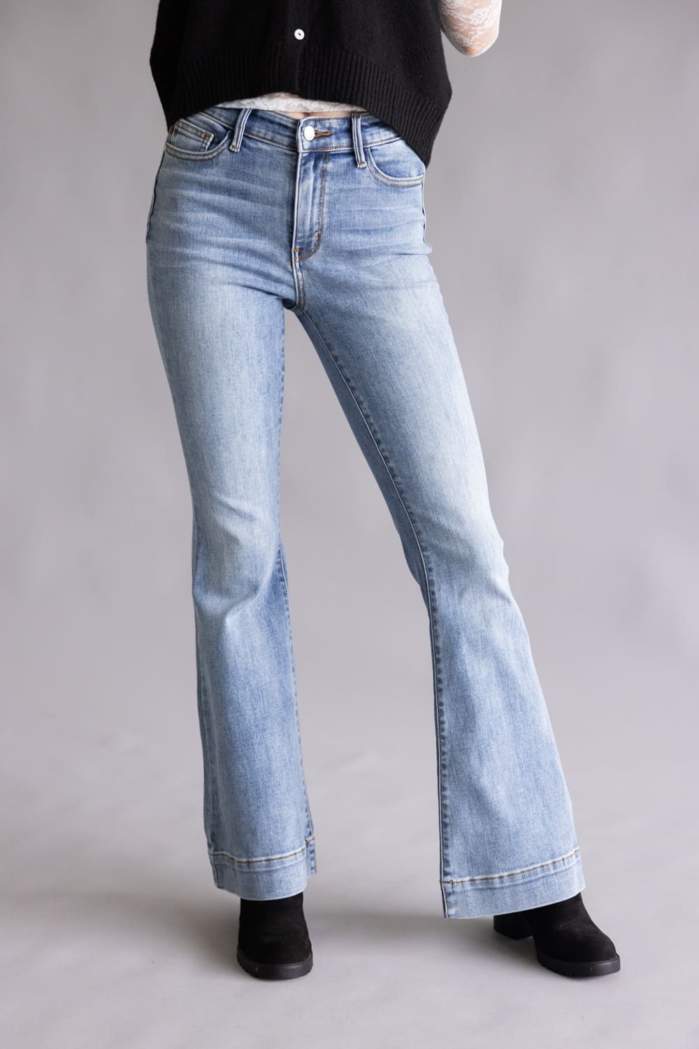 Vervet Legendary Mid-Rise Trouser Hem Bootcut Jeans for Women