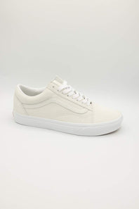 Vans Old Skool Suede Sneakers for Men in Blanc de Blanc White | VN000D9YJVY1