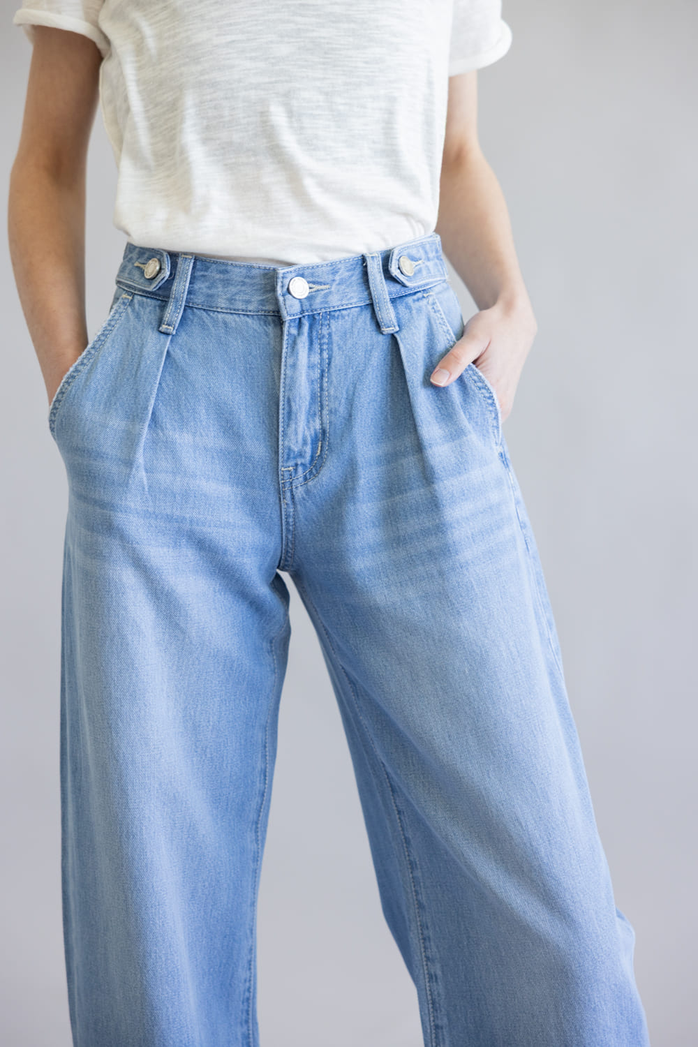 Vervet High Rise Pleated Barrel Jeans for Women