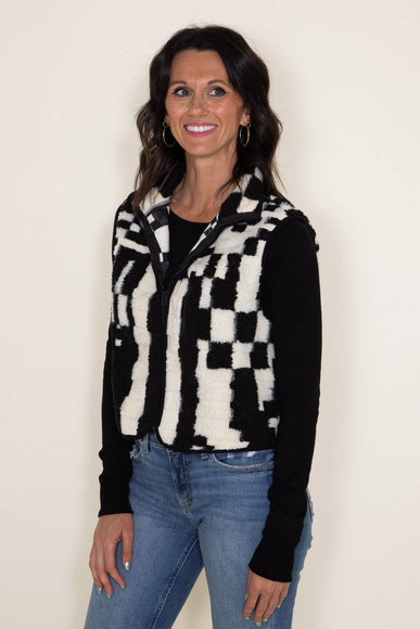 Geometric Sherpa Vest for Women in Black/White