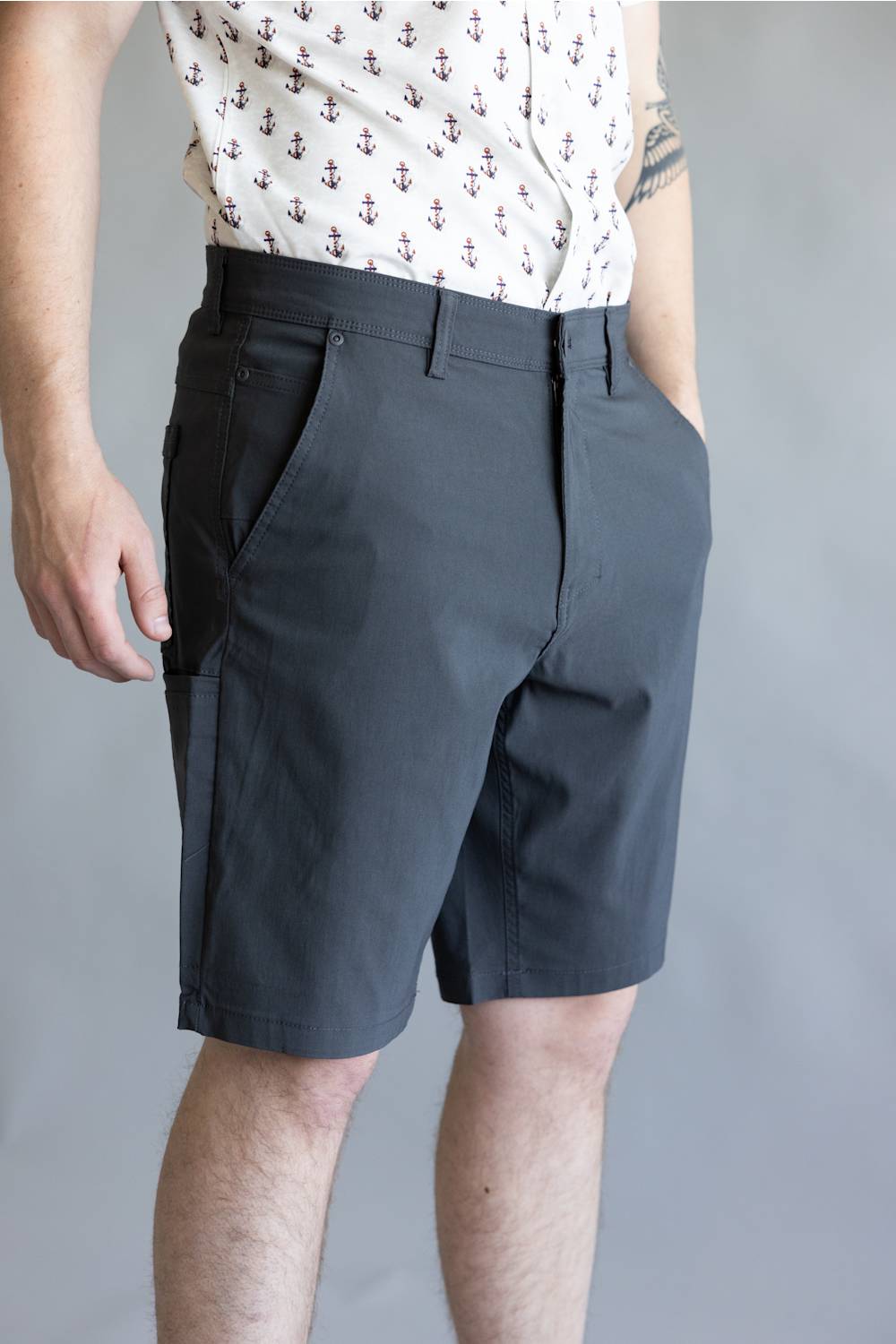 Weatherproof Vintage 9.5 Tech Utility Shorts for Men in Forged